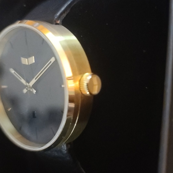 NWT - Unisex "Roosevelt" Stainless Steel Watch - Picture 2 of 5